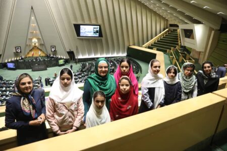 از خانه تا مجلس