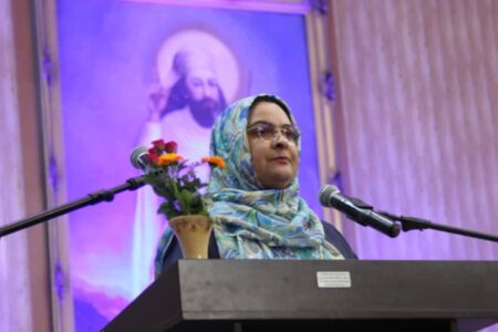 آغازگر یک پایان، در زادروز و به پیامبری رسیدن اشوز...