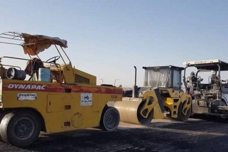 آغاز آسفالت گرم جاده پیر هریشت با اعتبارات عمرانی ...